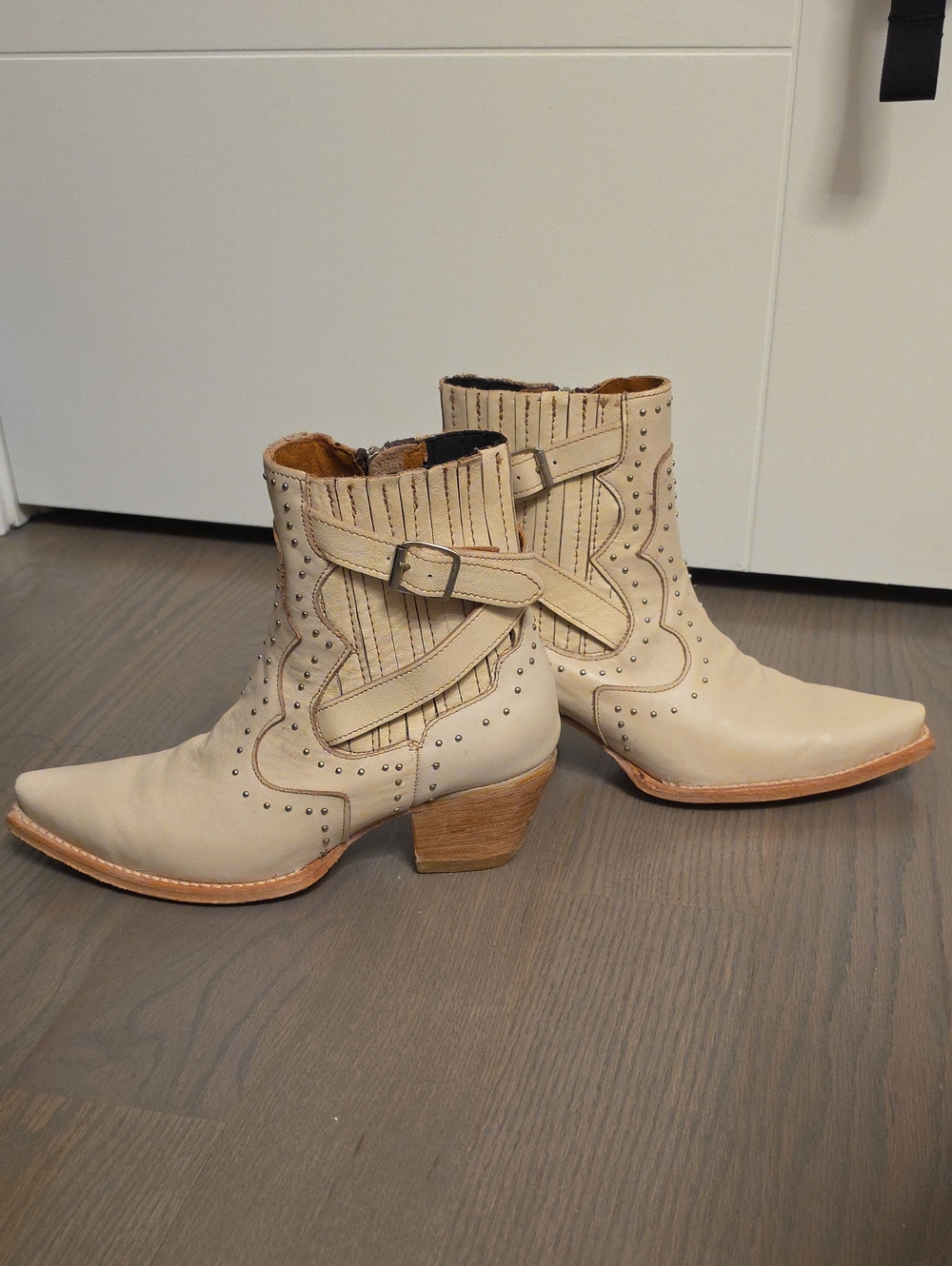 Freebird Morgan Women's Cream Western Ankle Boots - Picture 5 of 8
